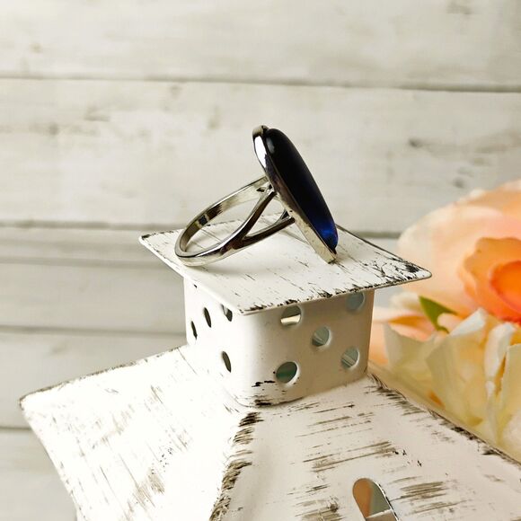 NEW Large Blue Teardrop Statement Ring Silver Tone Size 10 Eclectic, Funky - Picture 2 of 4